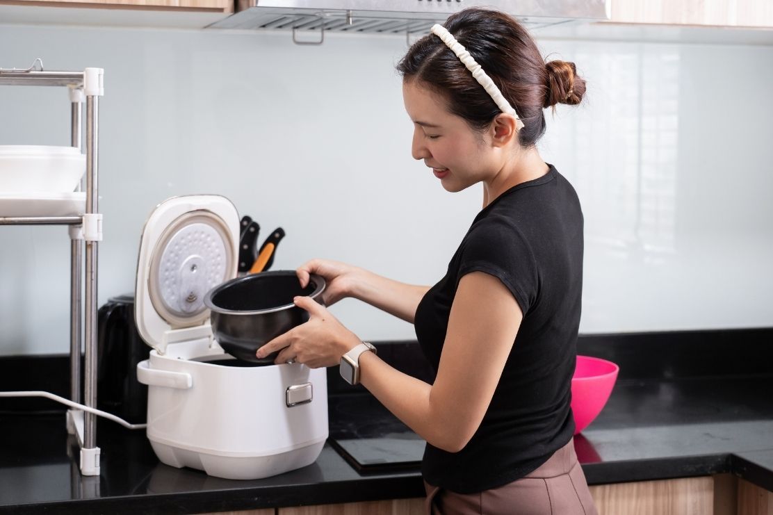 Cara Memasak Nasi yang Benar_ Panduan Lengkap dari Dapur Rumahan hingga Profesional