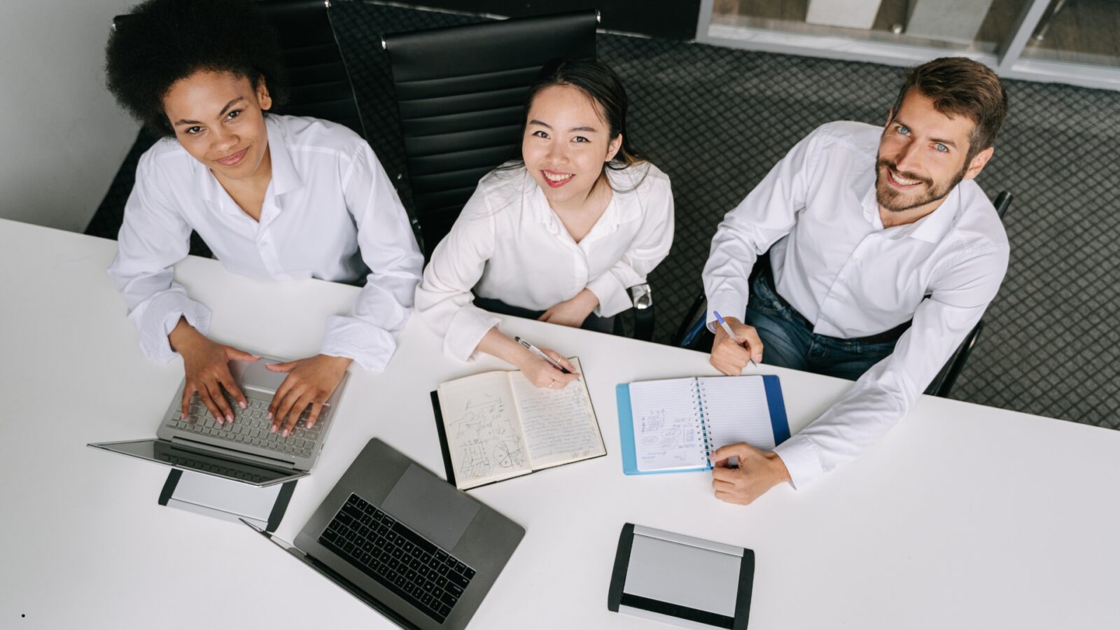 Apa Itu Outsourcing? Pengertian, Jenis, Kelebihan, Kekurangan, dan Aturan di Indonesia