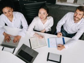 Apa Itu Outsourcing? Pengertian, Jenis, Kelebihan, Kekurangan, dan Aturan di Indonesia