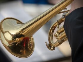 Terompet Alat Musik Tiup: Sejarah, Jenis, dan Cara Memainkannya