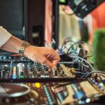 Combo Audio Visual Terbaik untuk Konten & Acara Speaker Aktif + Mikrofon + Audio Spasial